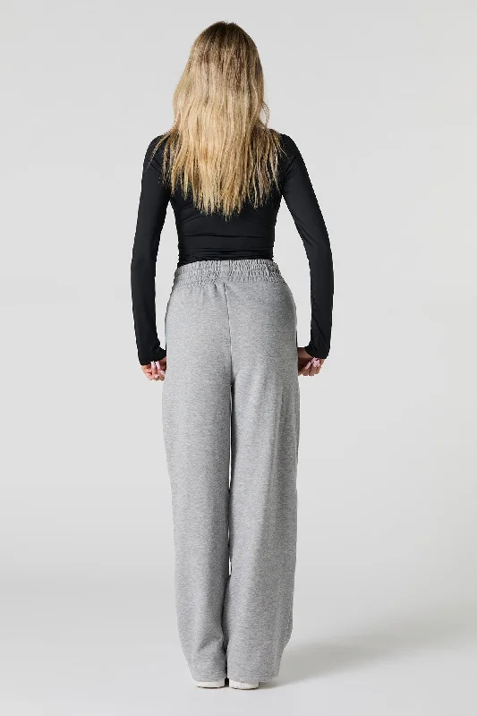 Exposed Seam Wide Leg Fleece Sweatpant